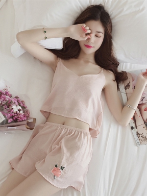 Bộ đồ ngủ quyến rũ DN401