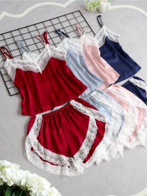 Bộ đồ ngủ lụa quyến rũ DN441
